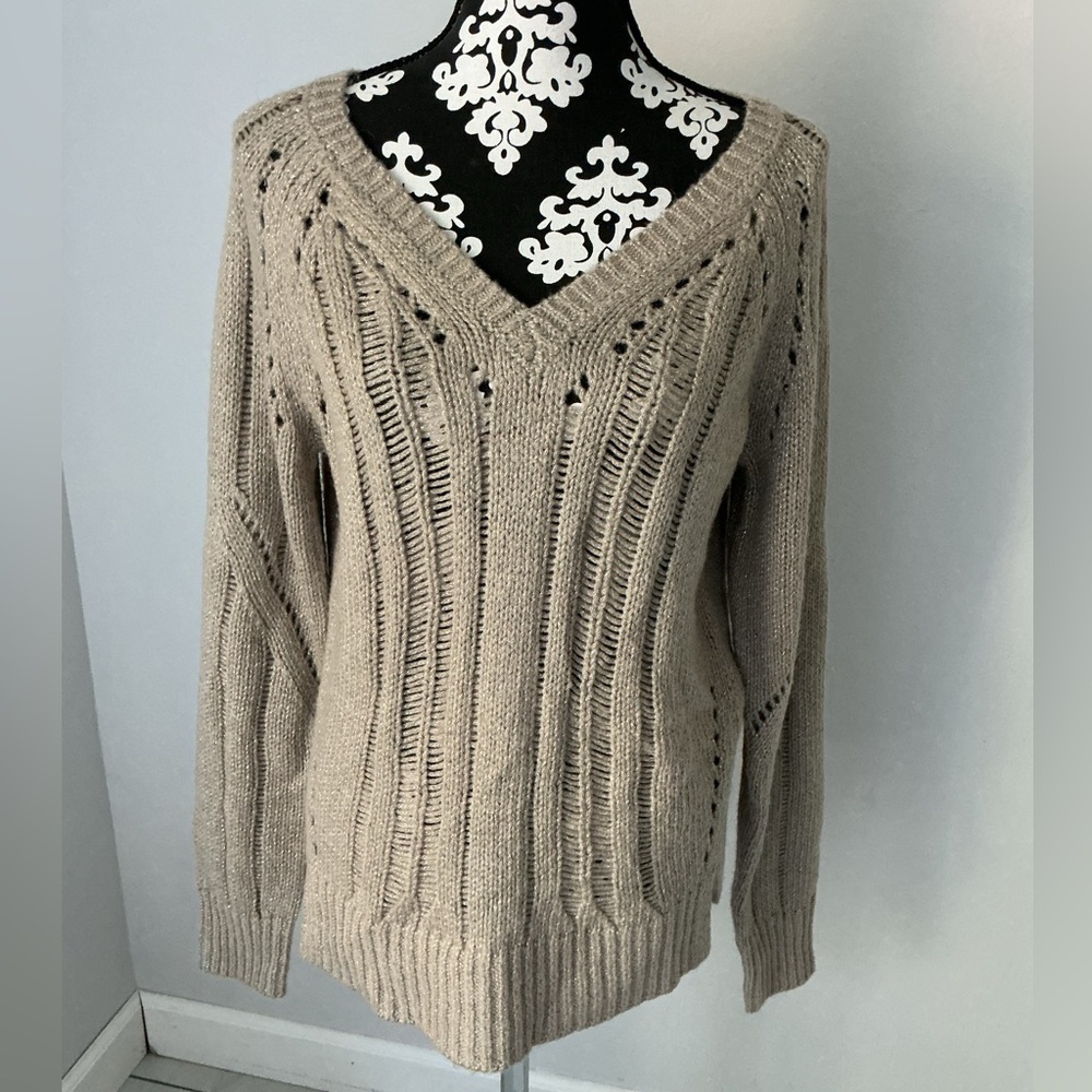 White House Black Market Taupe V-Neck Sweater Sz L